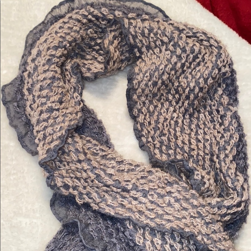 Soft cozy luxury  warm Blush pink grey scarf - Picture 5 of 10